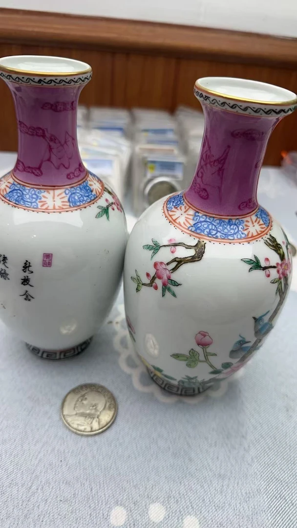 十年大头粉彩花瓶