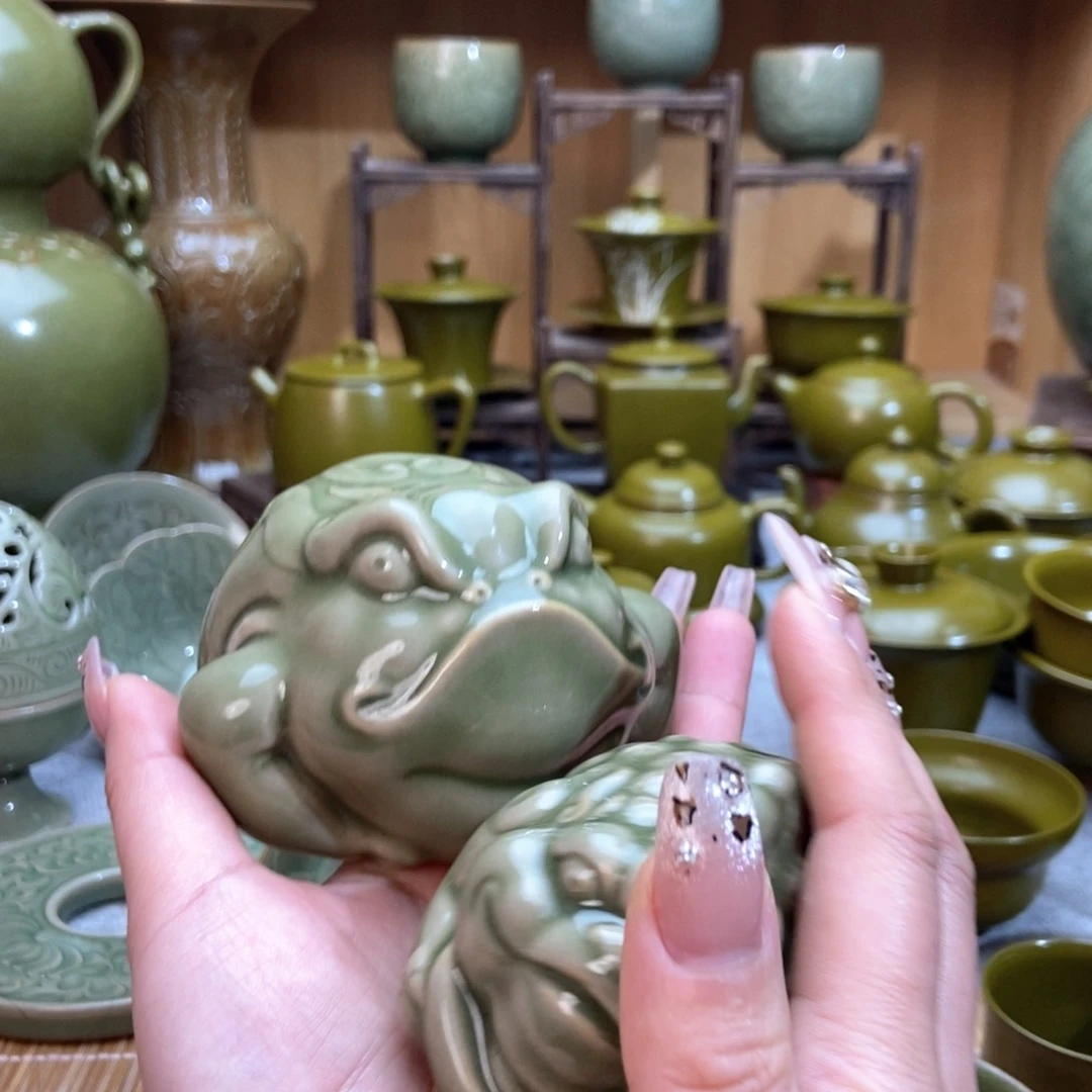 瓷片金蟾福利一对哈哈哈