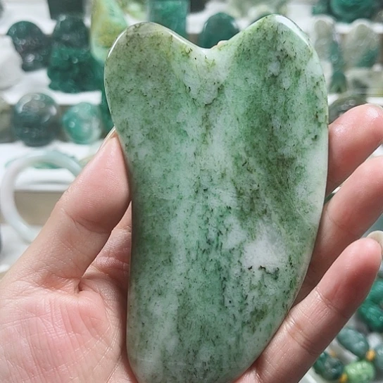 独山玉未镶嵌吊坠