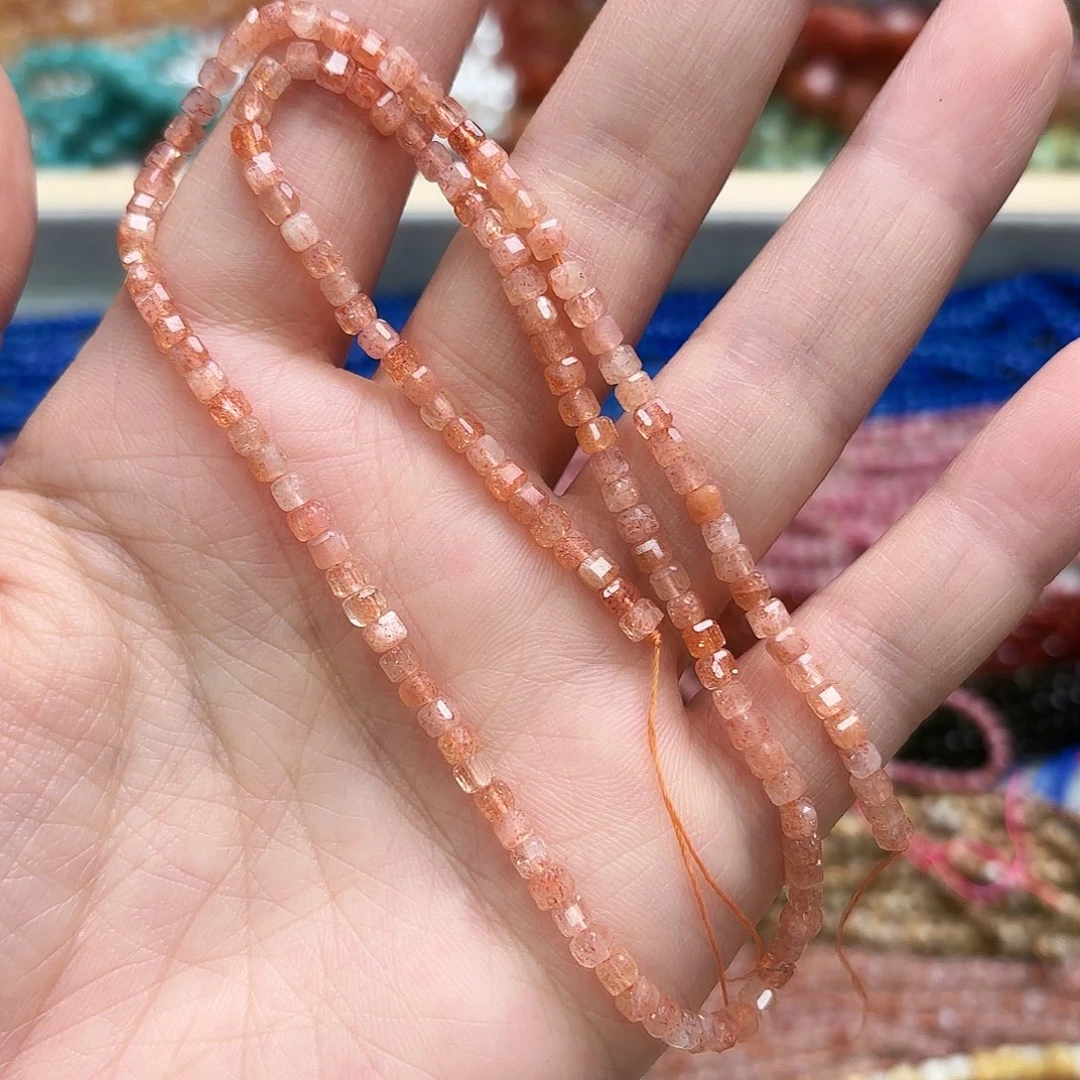 玛瑙/玉髓未镶嵌珠宝半成品3×3金太阳方切一条