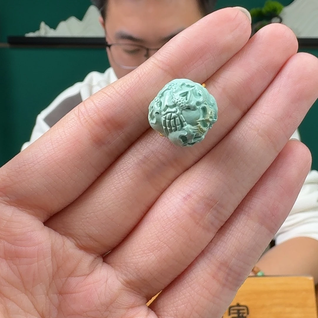 绿松石未镶嵌珠宝奇石