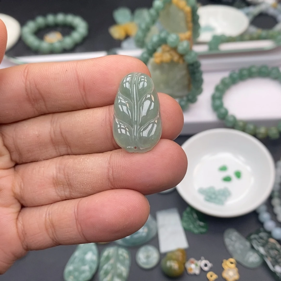 翡翠未镶嵌手链天然a货翡翠04