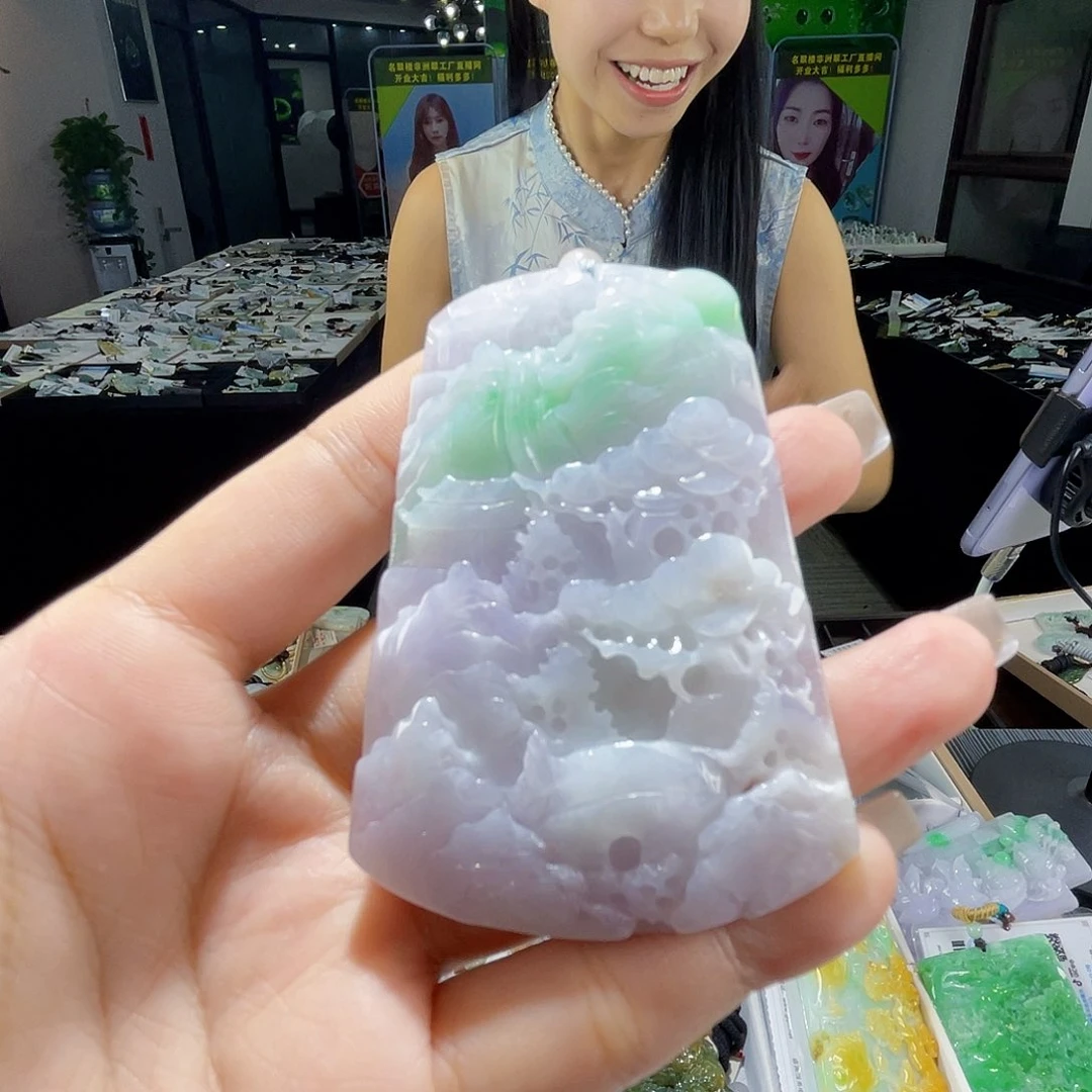 颈饰未镶嵌翡翠一个