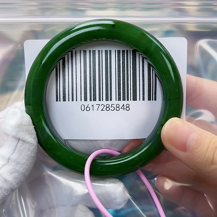 和田玉未镶嵌手镯微瑕5667