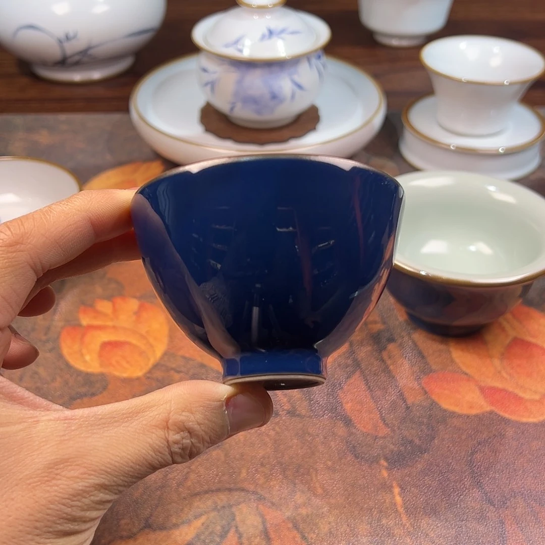 杯杯霁蓝鸡心杯开片