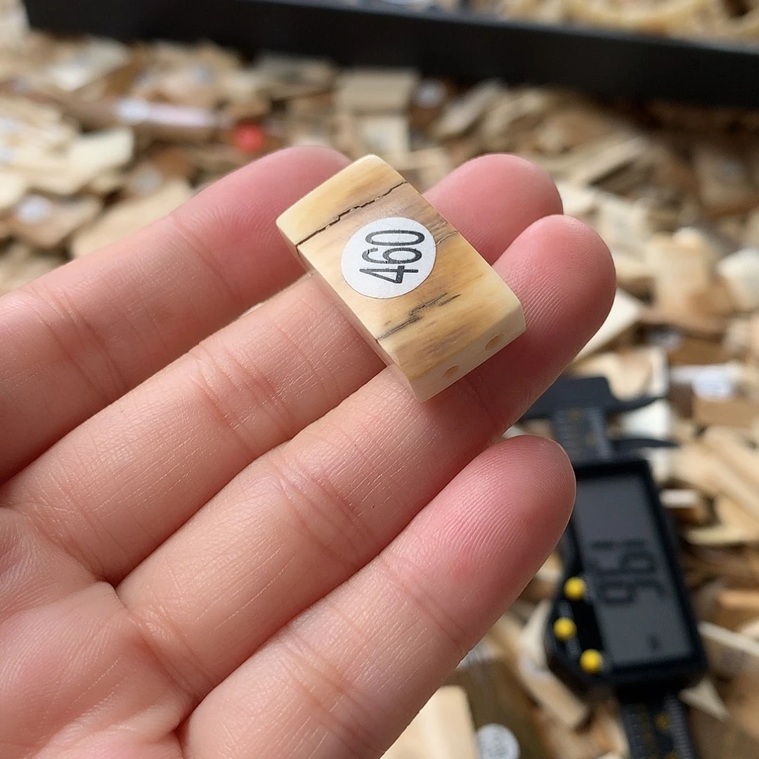 泥塑不打孔联系客服