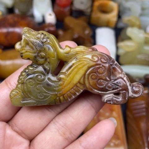 未镶嵌蛇纹石玉颈饰68