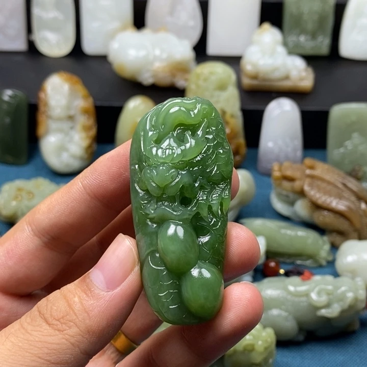 未镶嵌和田玉挂件