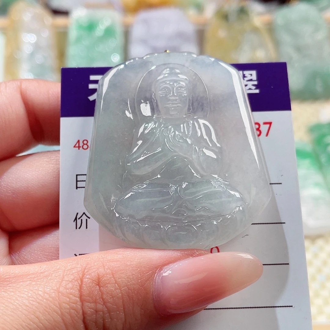 翡翠未镶嵌颈饰大日