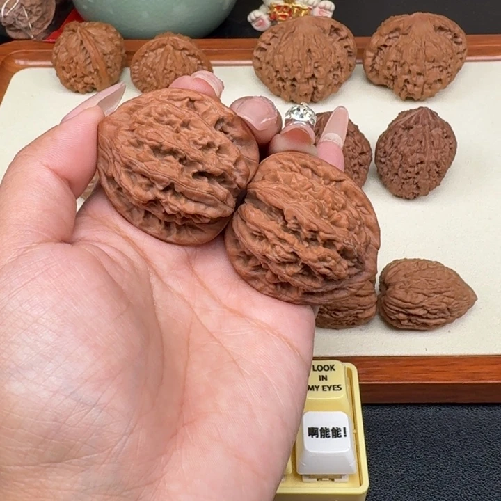 文玩核桃吊坠全品虎头40