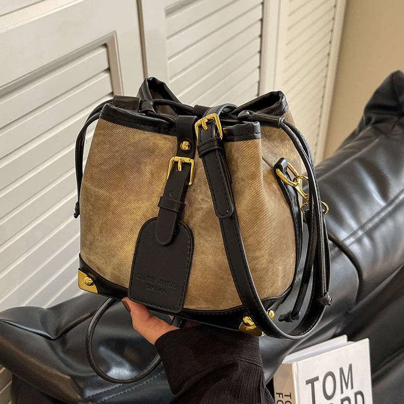 女包2025新款斜挎包秋冬水桶包小众设计高级感包包百搭复古单肩包