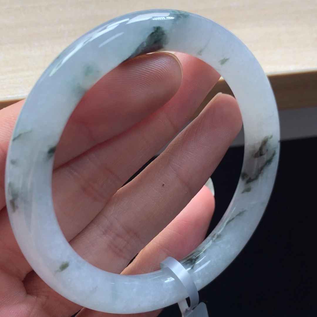 未镶嵌手镯翡翠手镯