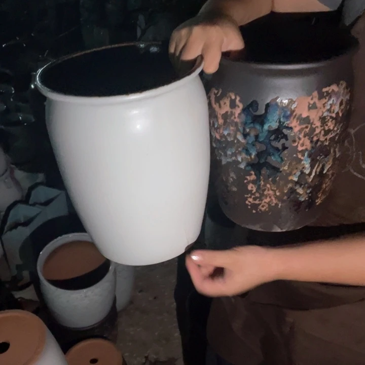 紫砂花盆口20高25瑕疵瑕疵