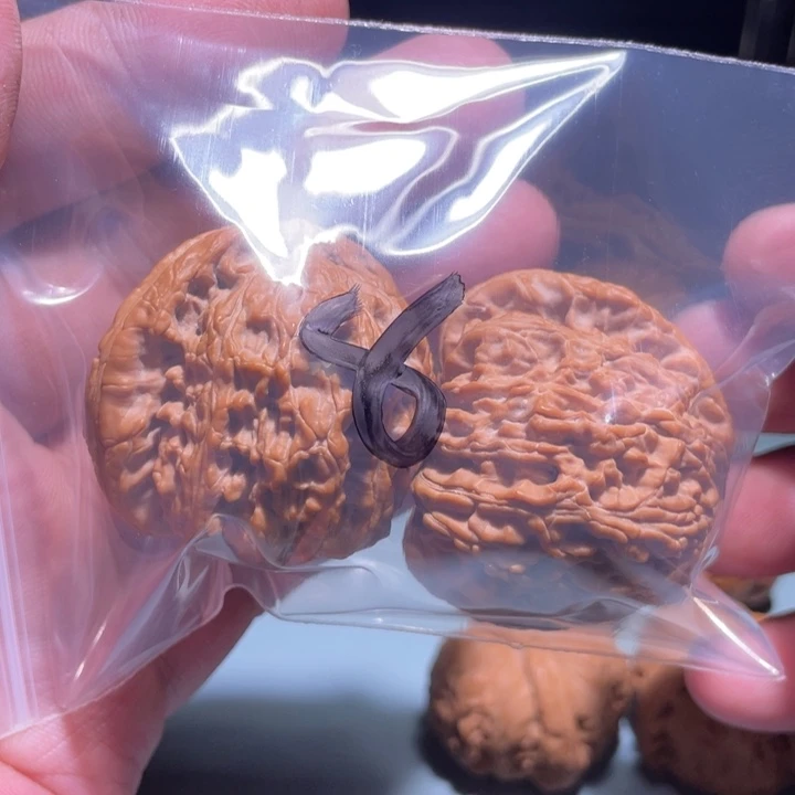 文玩核桃吊坠8呃呃呃