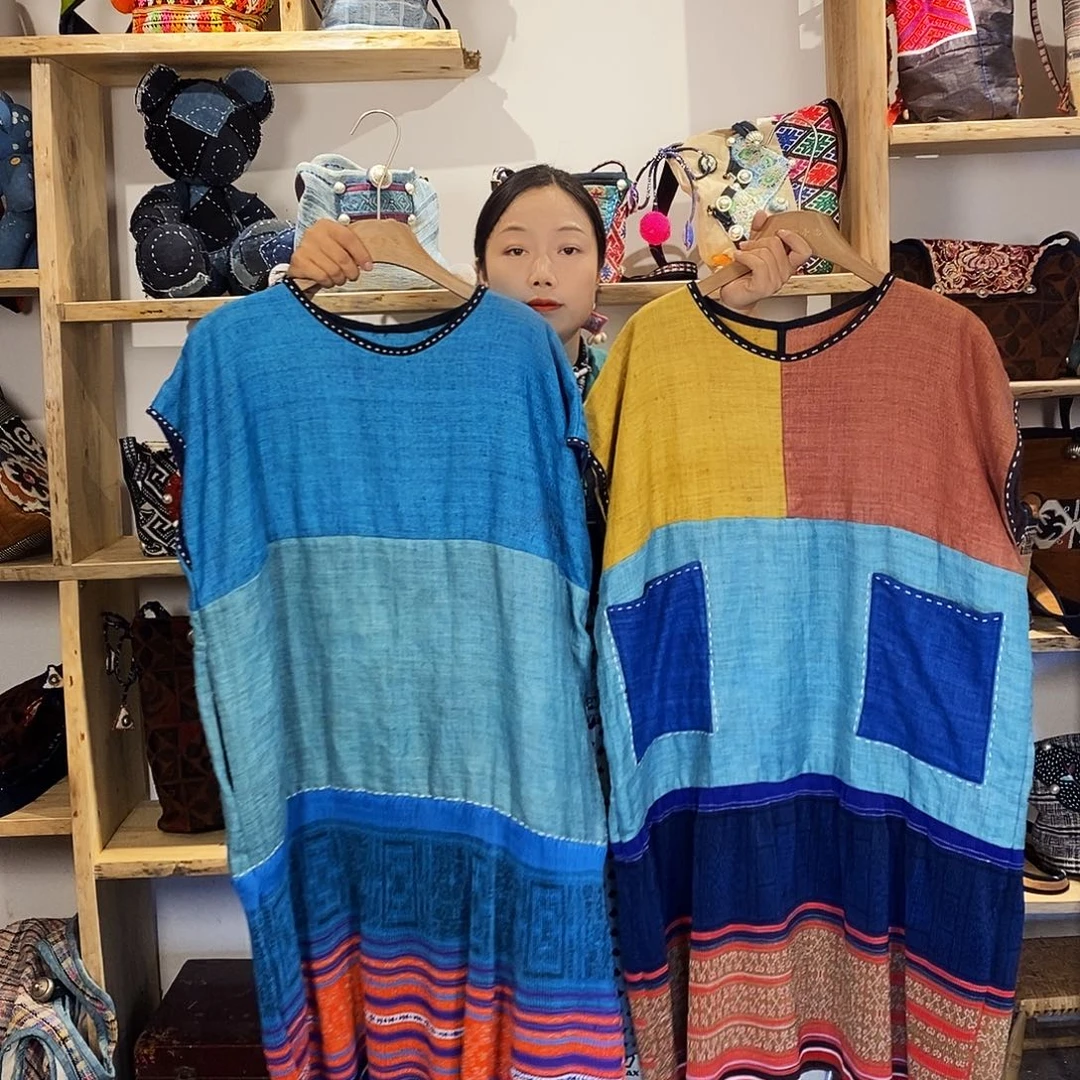 织绣手工制作工艺连衣裙