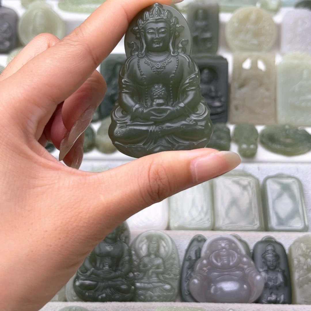 有***美和田玉未镶嵌颈饰