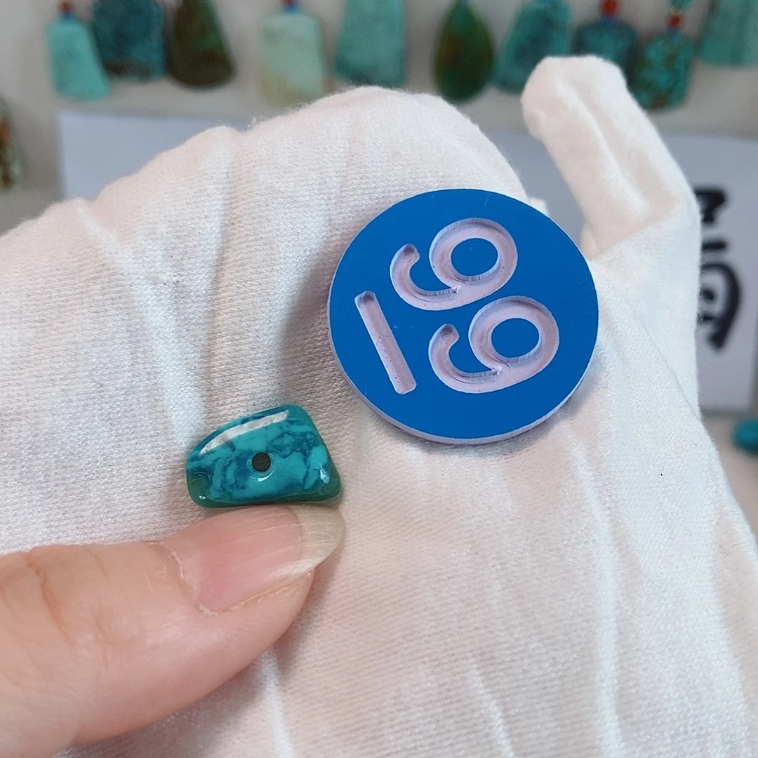 未镶嵌南红玛瑙珠宝奇石