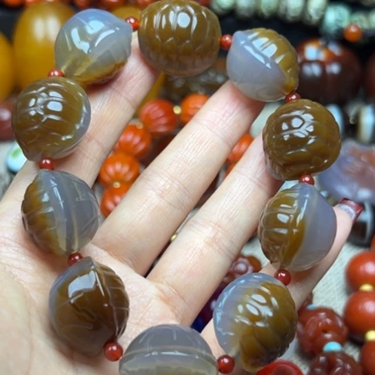 木***木玛瑙/玉髓未镶嵌颈饰
