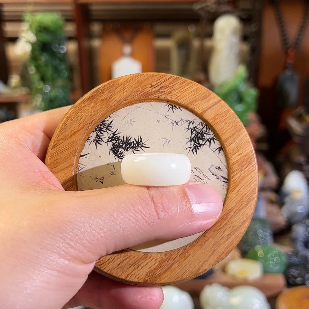 和田玉未镶嵌手串