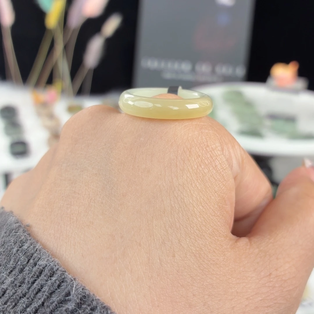 和田玉未镶嵌戒指Q6糖白圆条16.7不退换