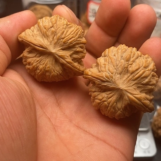 文玩核桃把件磨盘
