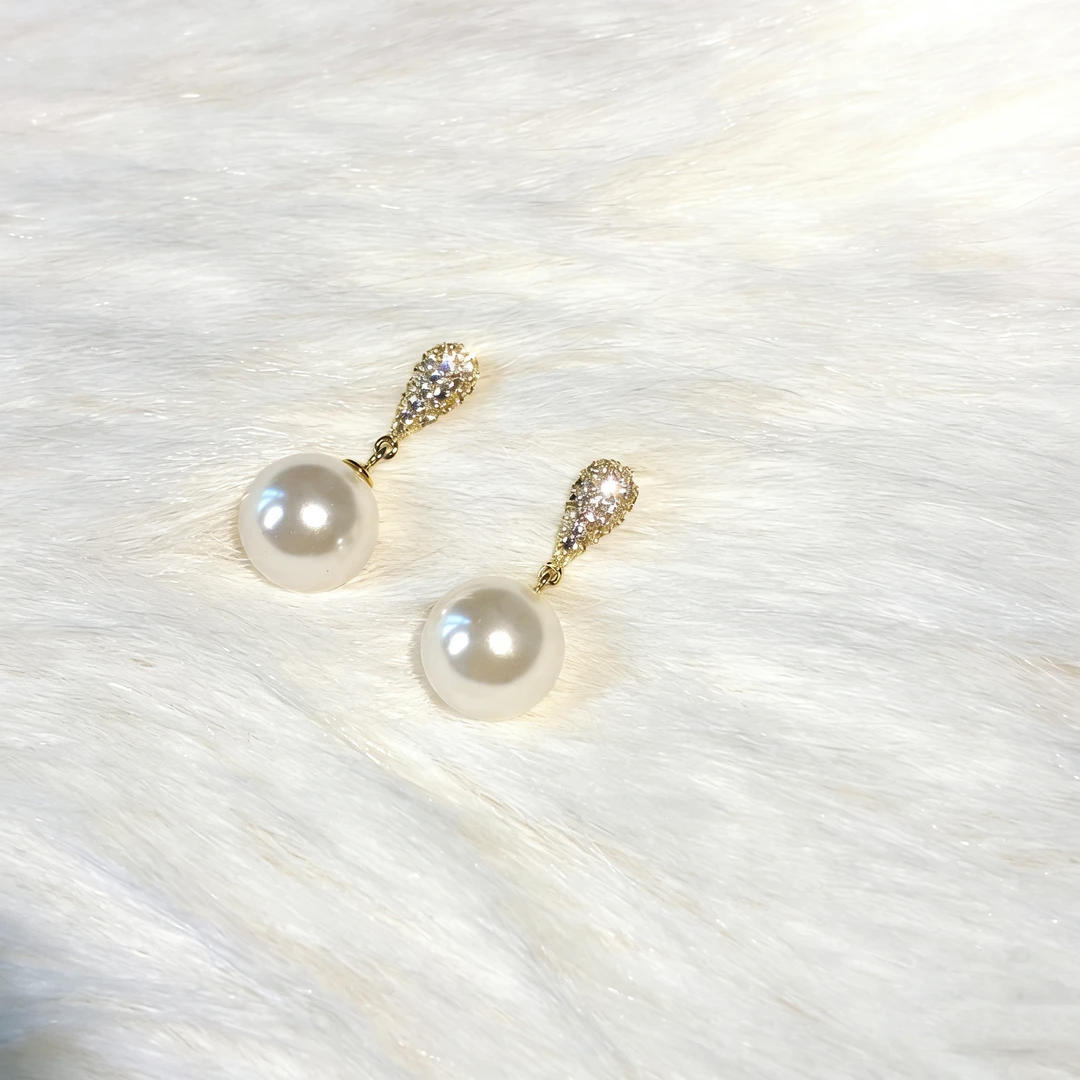 铜合金仿珍珠耳饰 温柔优雅气质轻奢法式复古耳钉简约