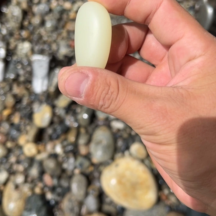 未镶嵌石英岩玉车挂