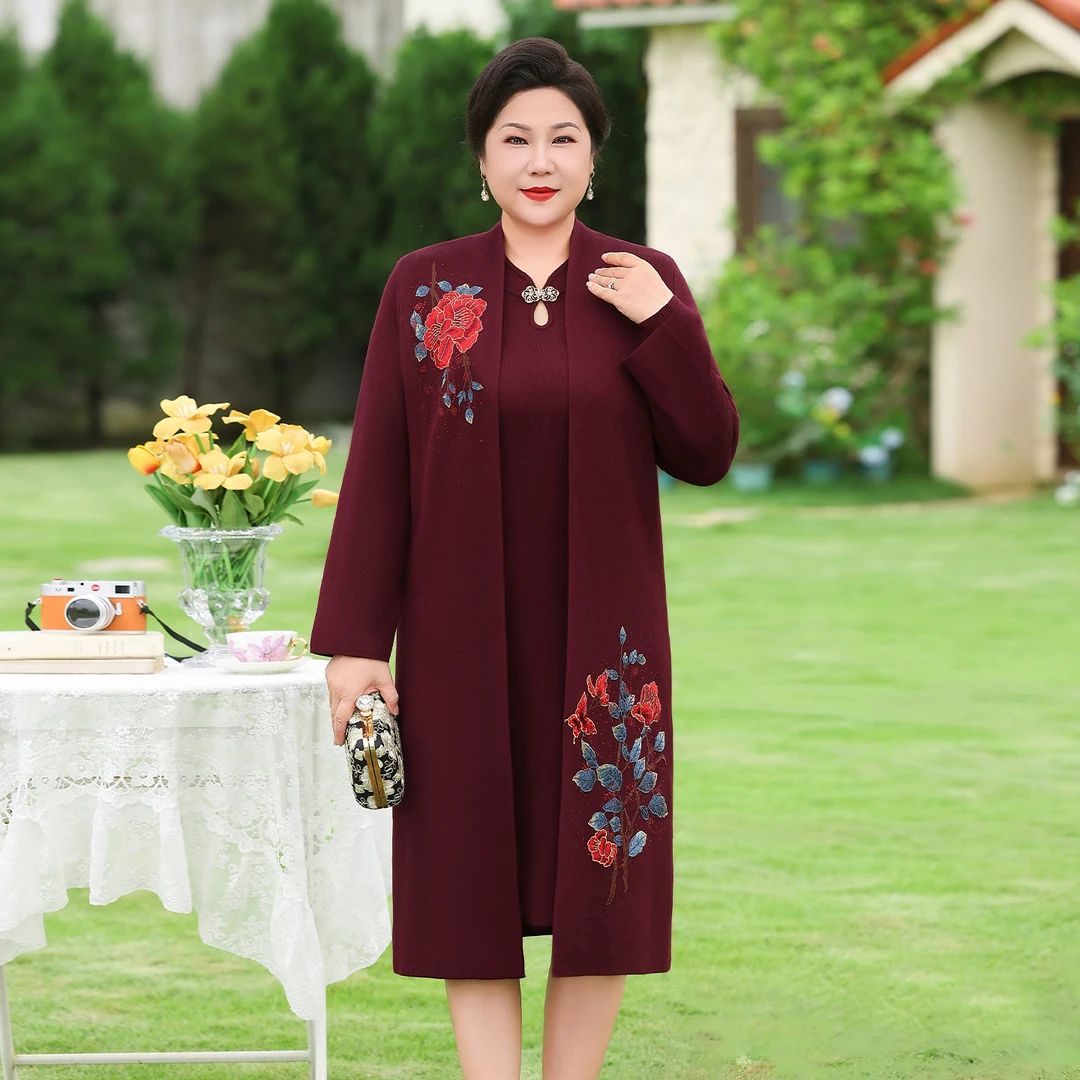 2025秋装新款妈妈套装裙大码刺绣中老年毛衣连衣裙洋气显瘦两件套