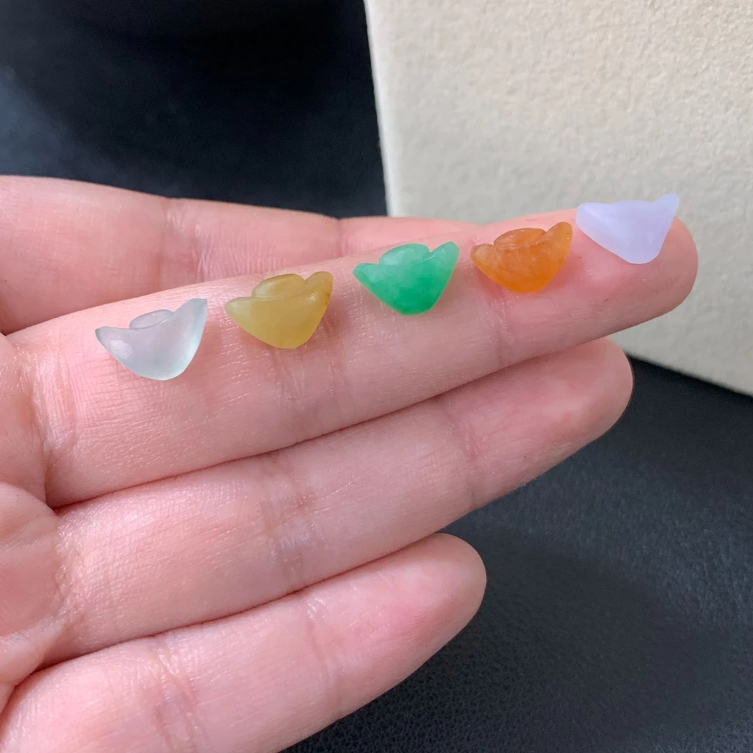 （自然光实拍）定制翡翠天然A货冰种五彩元宝