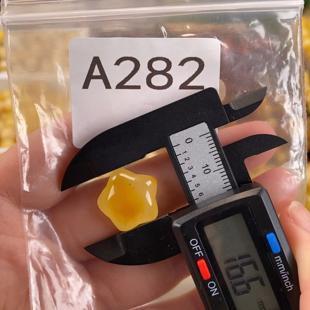 未镶嵌琥珀珠宝奇石