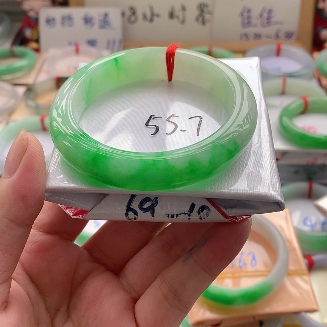 翡翠手镯未镶嵌六*一分单