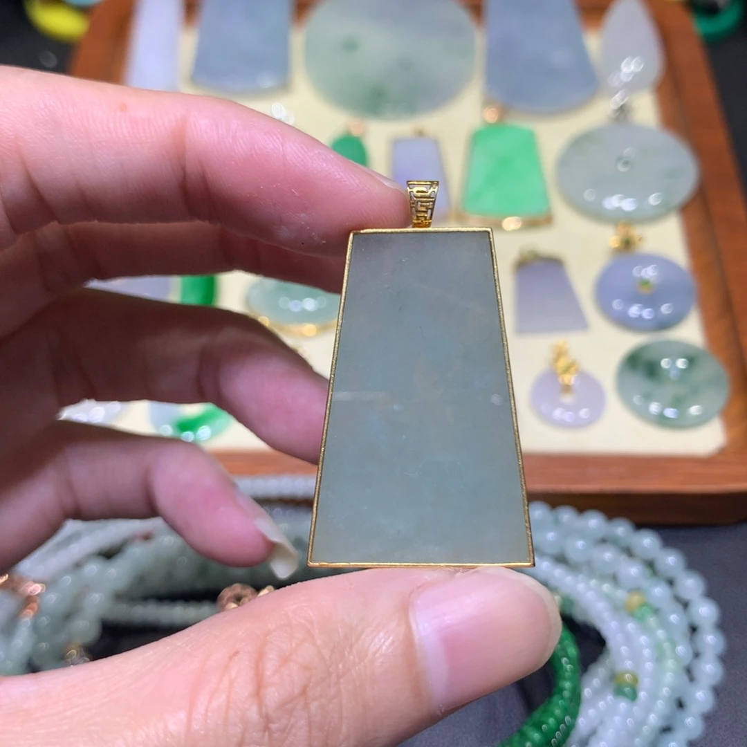 翡翠18K金镶嵌吊坠(不含链)