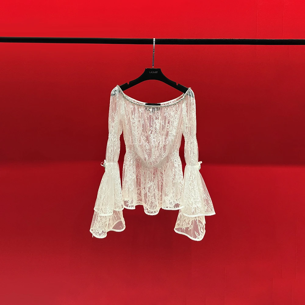 【L.K.BABY】锁骨精灵 性感V领镶钻蝴蝶结透视蕾丝显瘦喇叭袖上衣