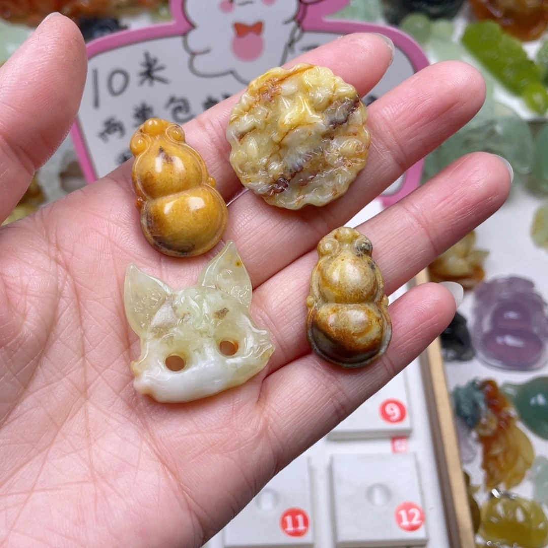 用***6蛇纹石玉未镶嵌颈饰