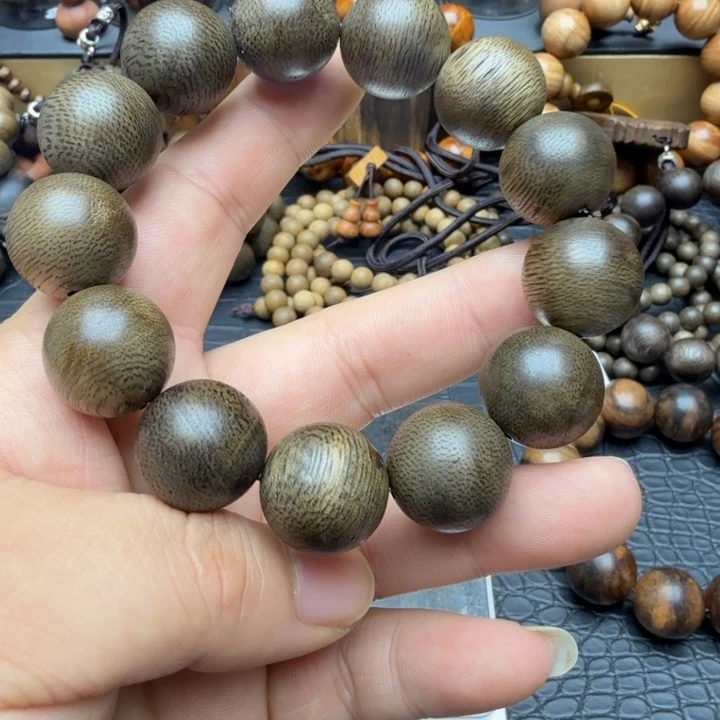 沉香沉香碎屑1.8海南莺歌绿奇微瑕