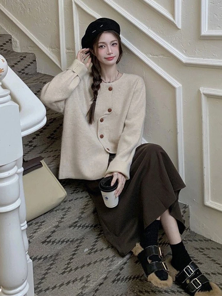 大码女装秋冬不规则浣熊绒软糯毛衣胖mm宽松显瘦慵懒针织开衫外套