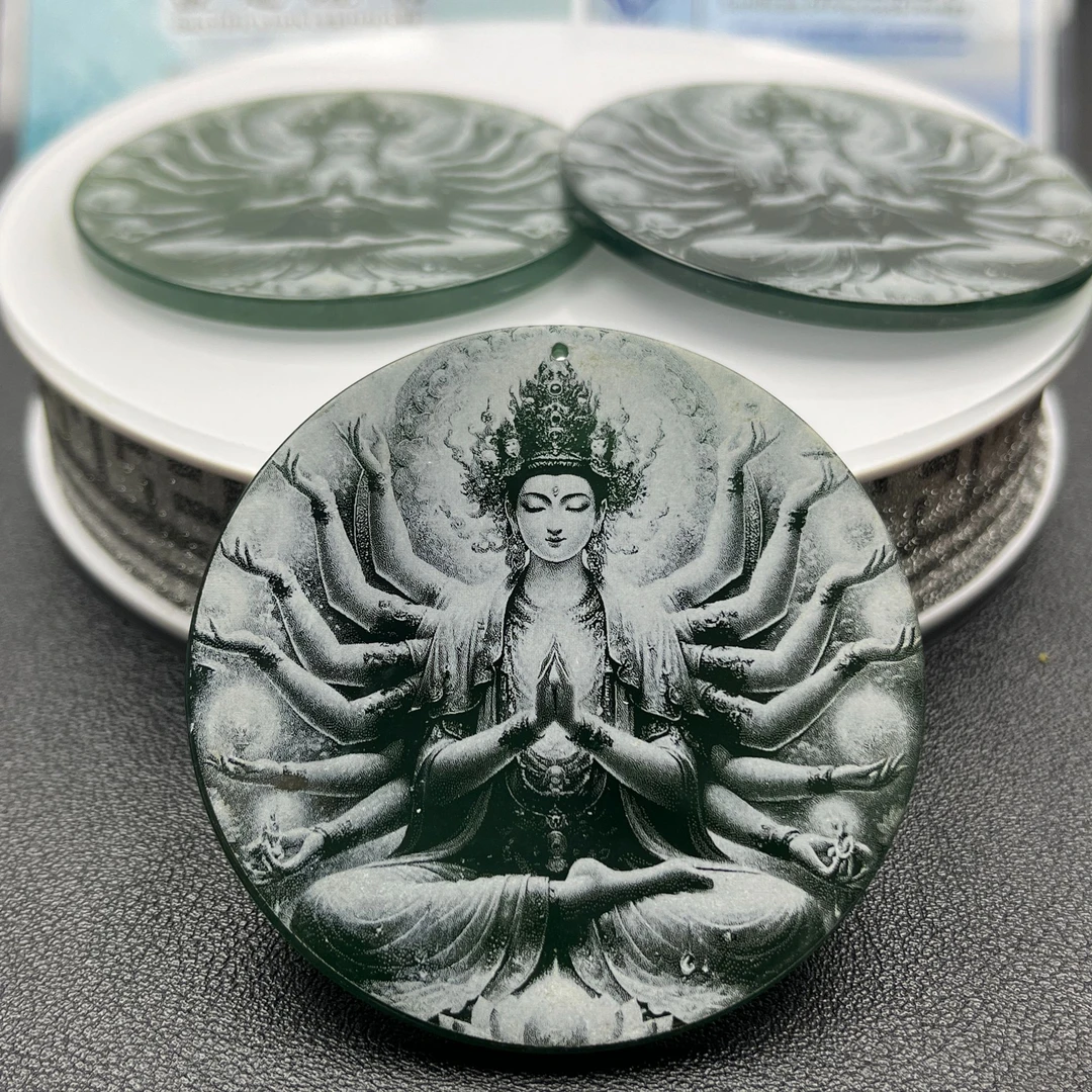 天然翡 翠A货冰种影雕双面雕刻千手观音守护神吊坠（多样性发其一）