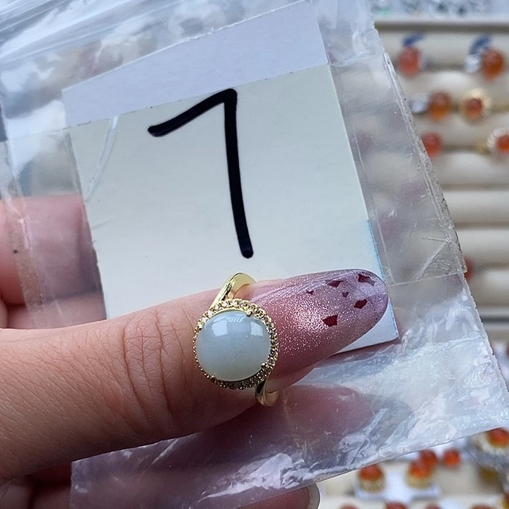 翡翠未镶嵌戒指缅甸