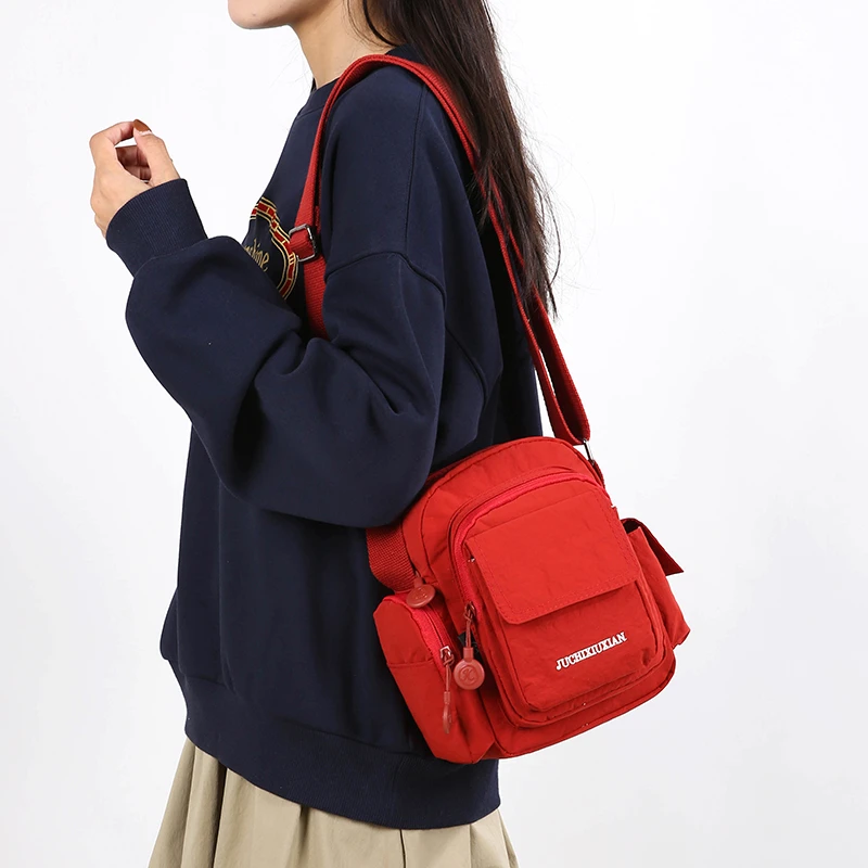 新款时尚百搭潮流单肩斜挎包