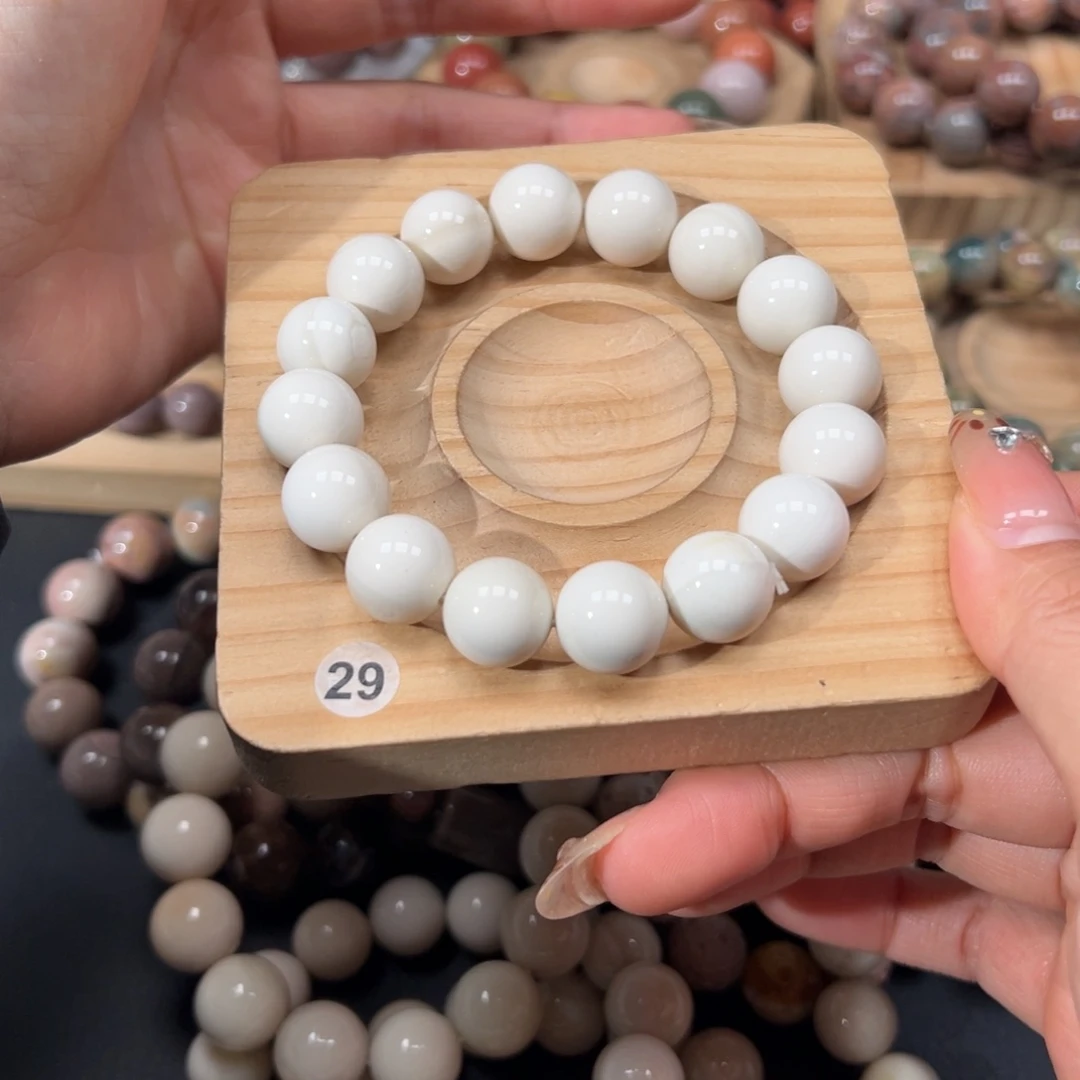 去***！石英质玉未镶嵌手链77