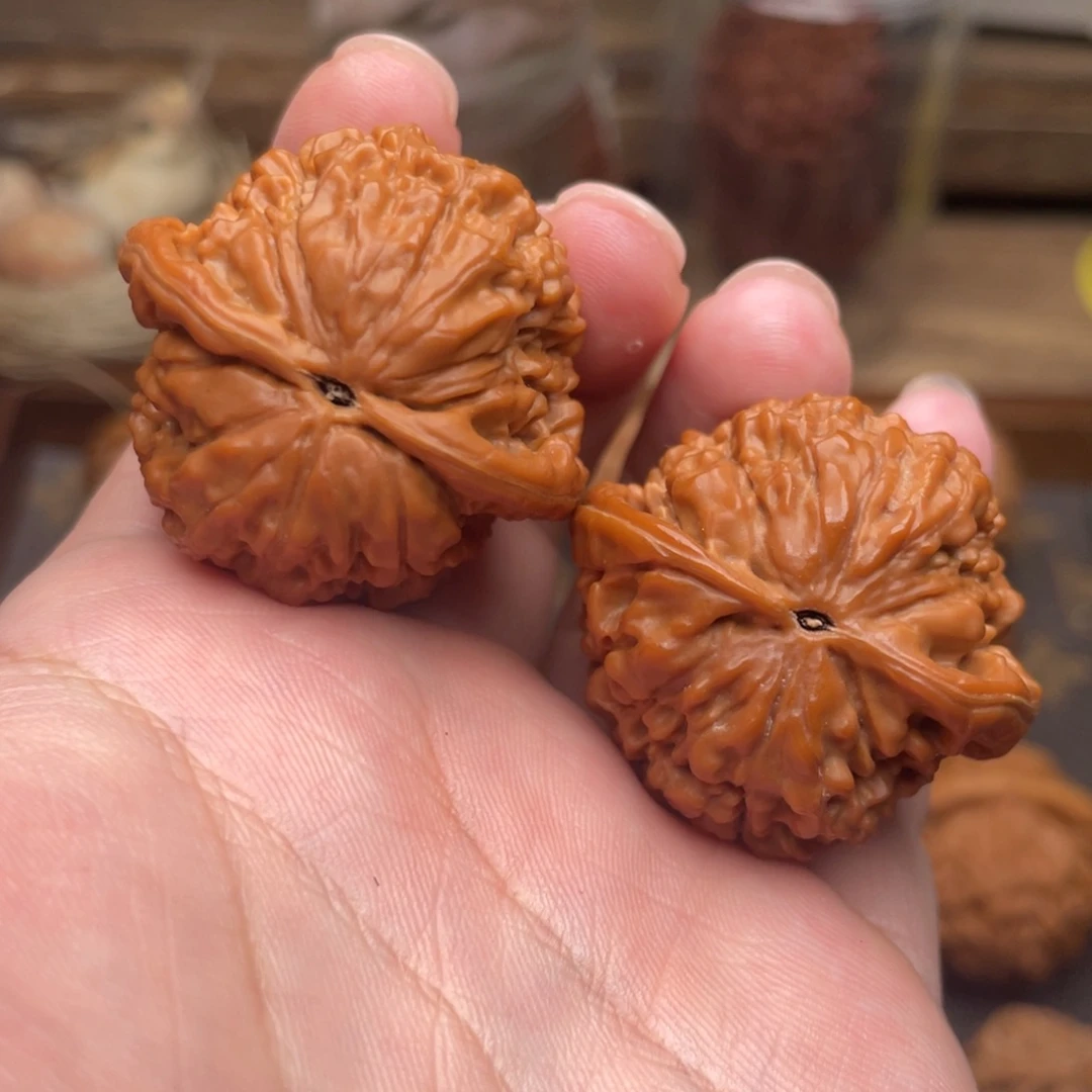 文玩核桃把件G10号36尺莲花