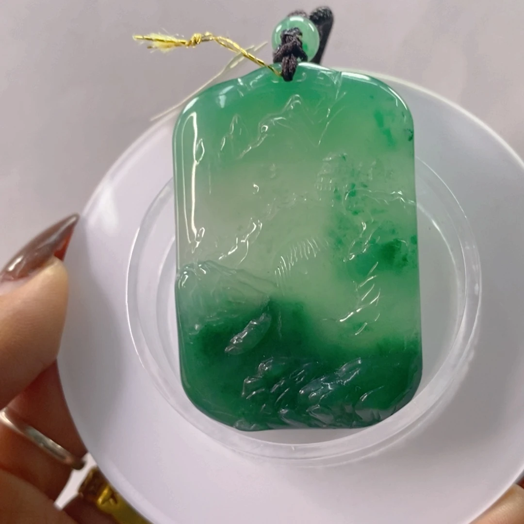 石英质玉未镶嵌颈饰