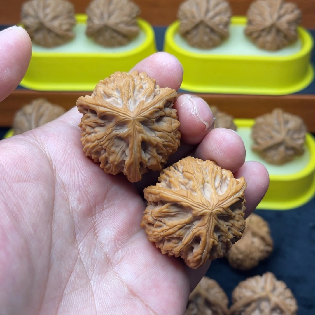 感***生核桃手串/手链玉龙粗筋