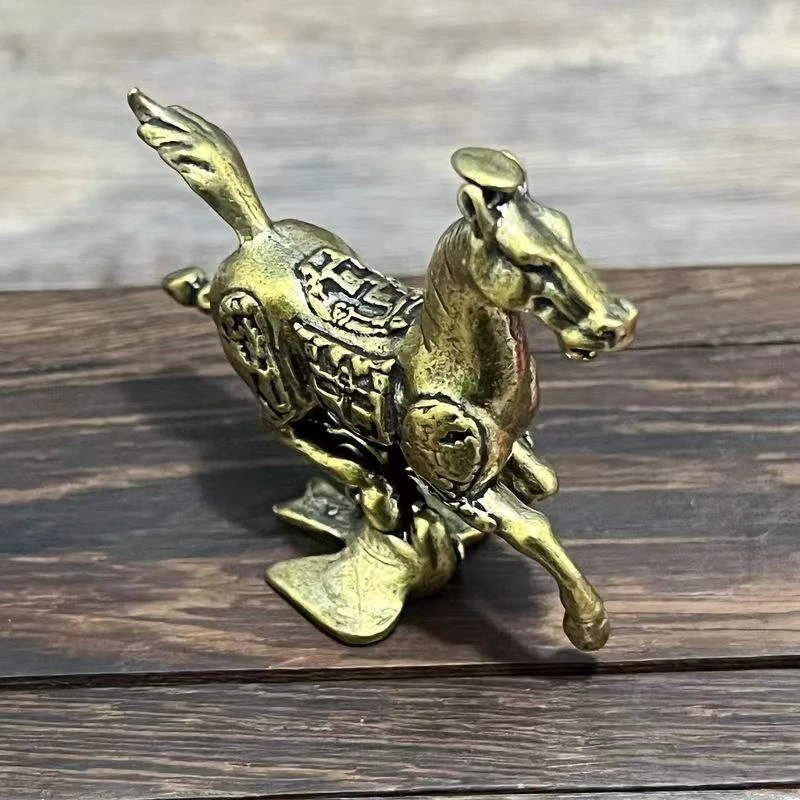 马踏飞燕黄铜摆件马上飞燕居家茶宠装饰创意铜摆物件桌面工艺品