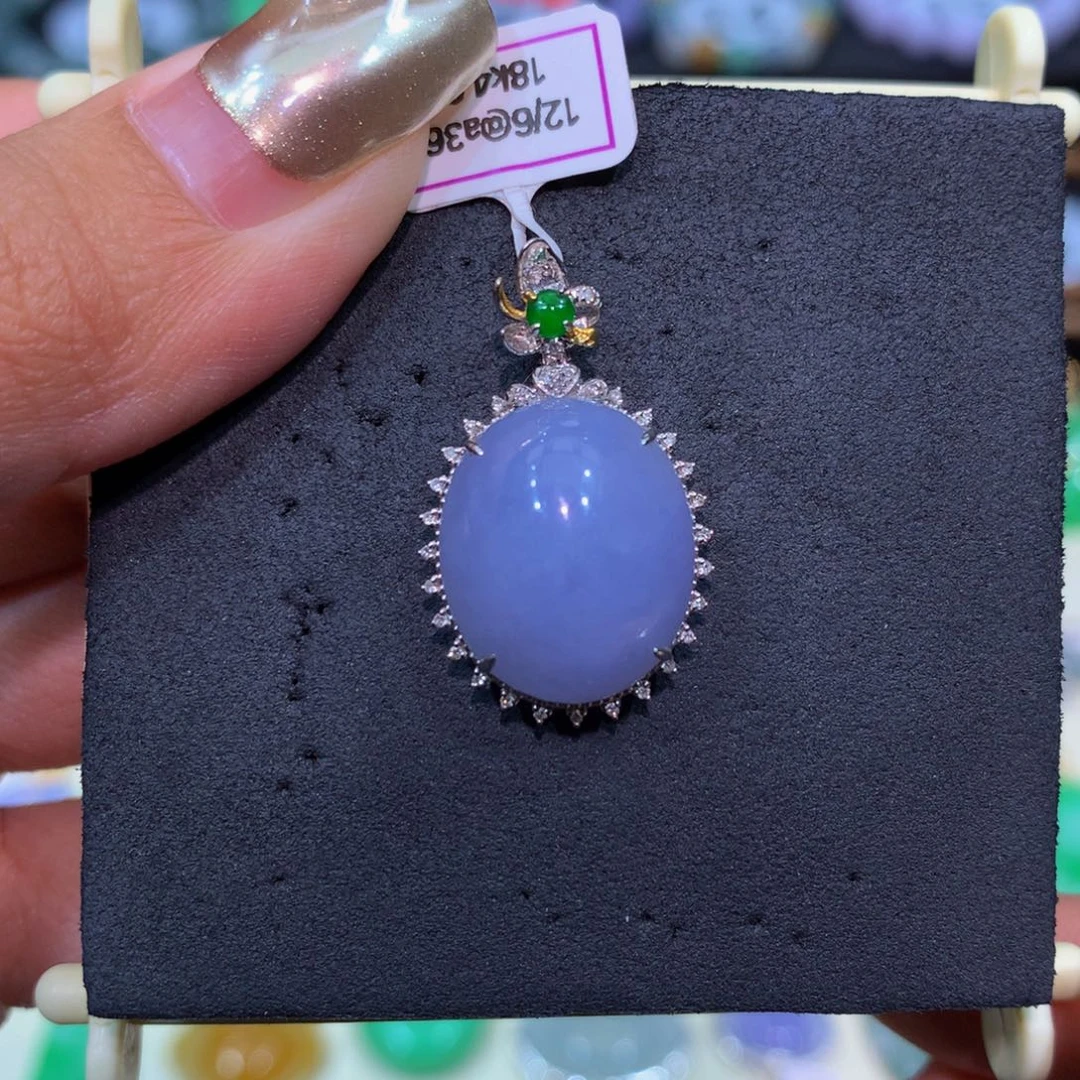 翡翠18K金镶嵌颈饰翡翠