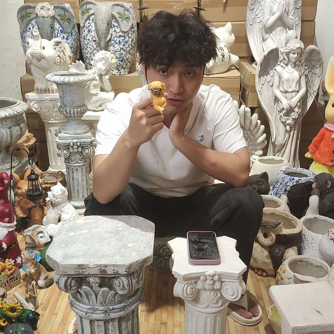 合成树脂盆挂小狗两个