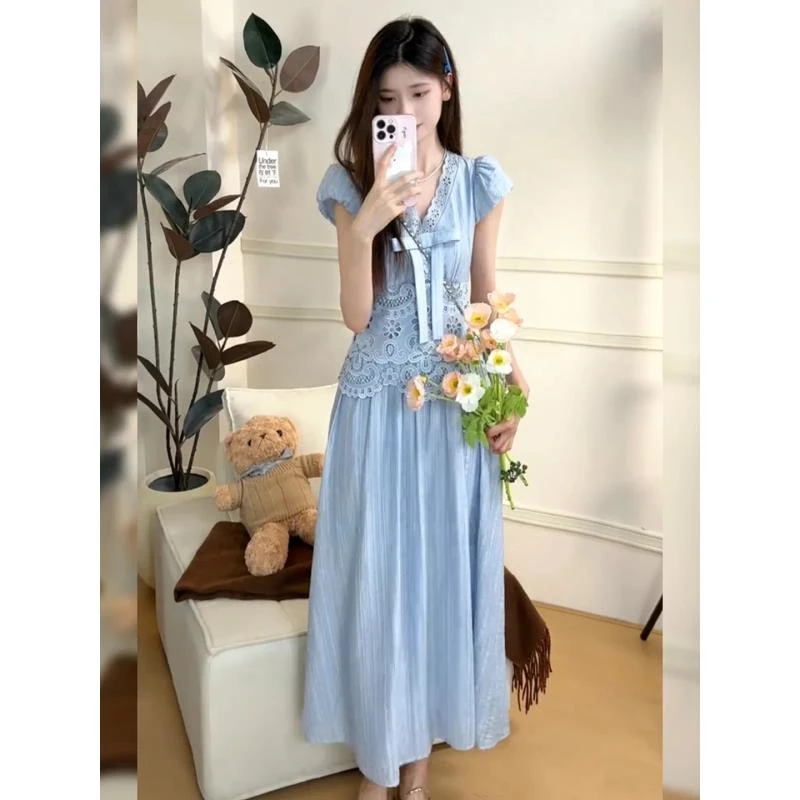 法式气质绝美长裙高级感巨好看独特漂亮轻奢蓝色镂空连衣裙女夏季