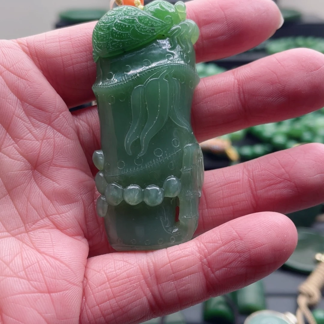 和田玉（碧玉）未镶嵌颈饰