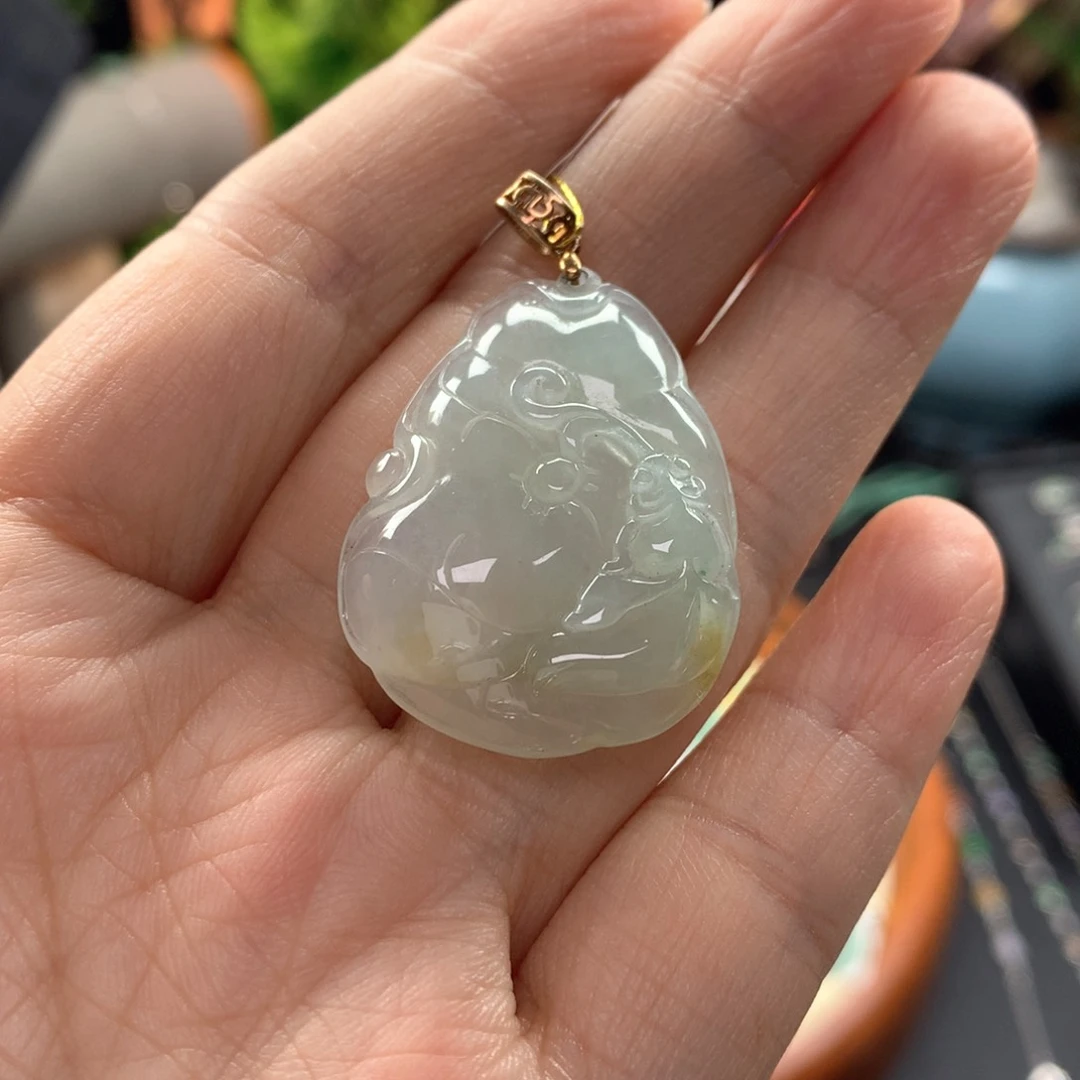 颈饰银S925镶嵌翡翠困****）