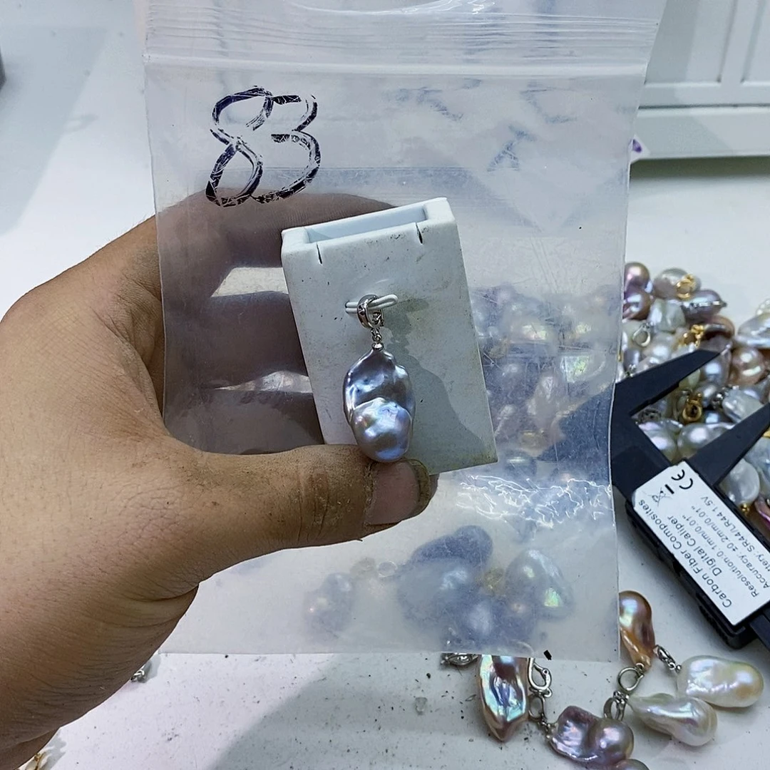 淡水珍珠合金颈饰